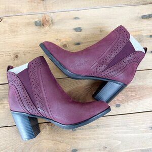 MIA Burgundy Red Sutton Chelsea Heeled‎ Ankle Bootie Size 8.5 NWT